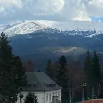 Apartment Mega Widok 4 *
